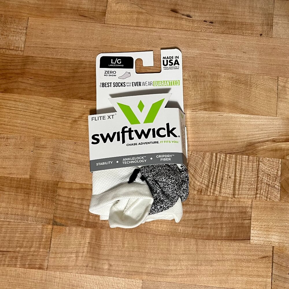 New Men's Large Swiftwick Flite XT Tab No Show Grip Socks White